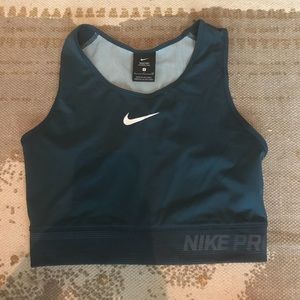 NIKE crop top